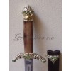 Meč zdobený olivíny
